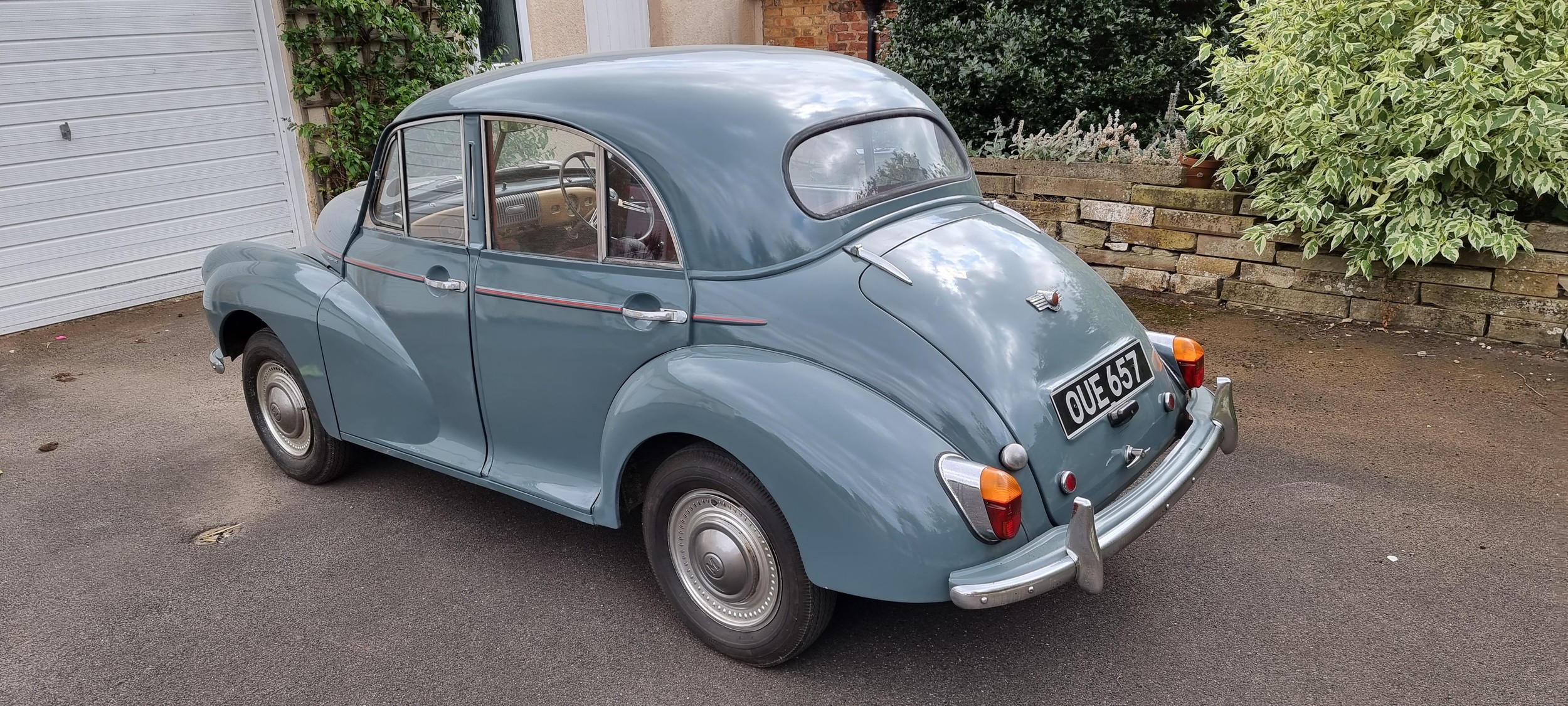 1954 Morris Minor, 1098cc. Registration number OUE 657. Chassis number FAJ-11/244273. Engine - Image 5 of 17