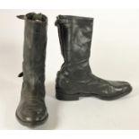 A pair of Lewis Leather short motorcycle boots, size 9, 30 cm