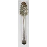 A George III silver berry spoon, by Peter & Anne Bateman, London 1797, 63g.