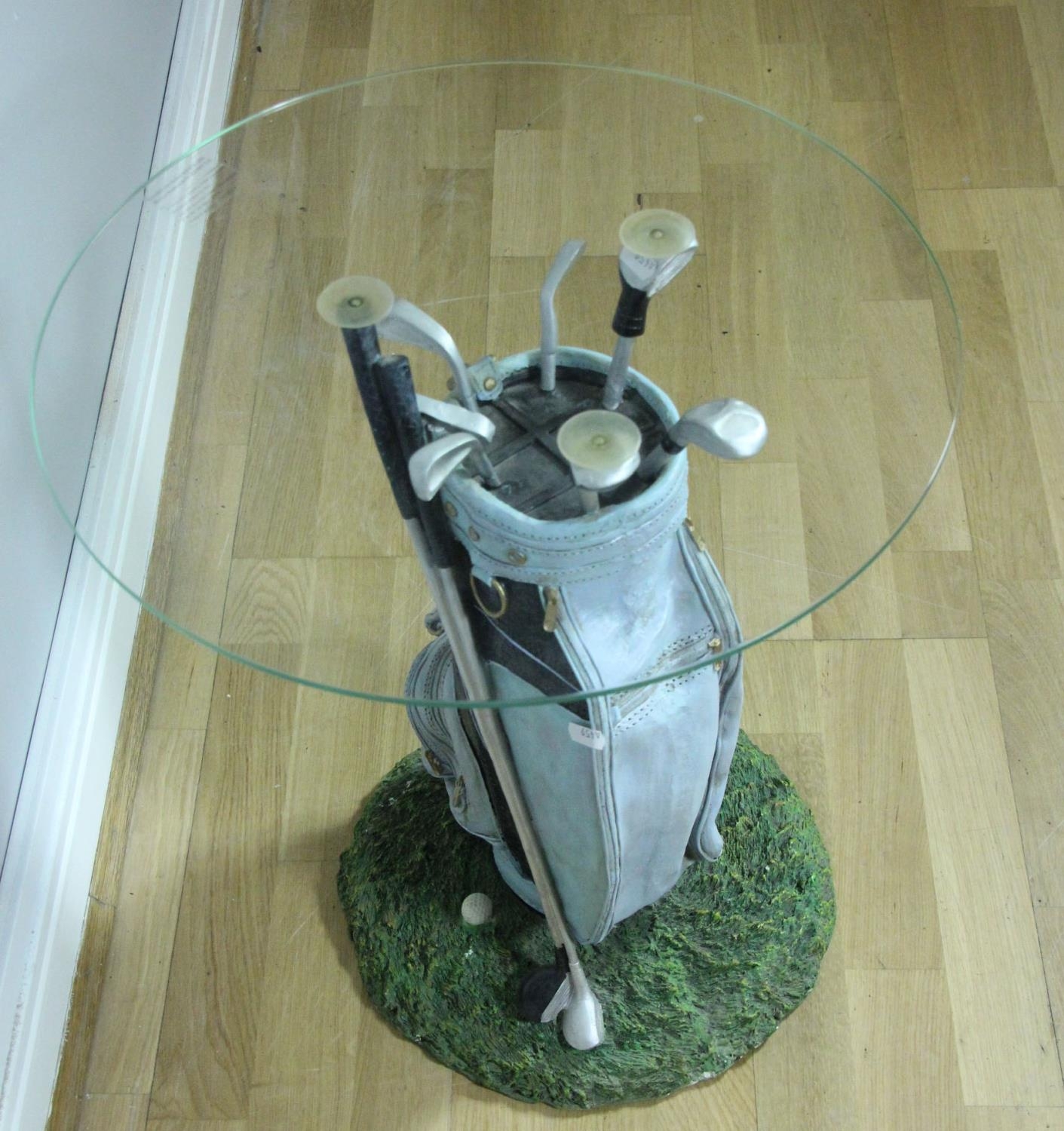 A novelty resin golfing side table in the form of a bag of clubs with, circular tuffin glass top, - Image 2 of 3