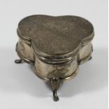 A silver trefoil trinket box, Birmingham 1918