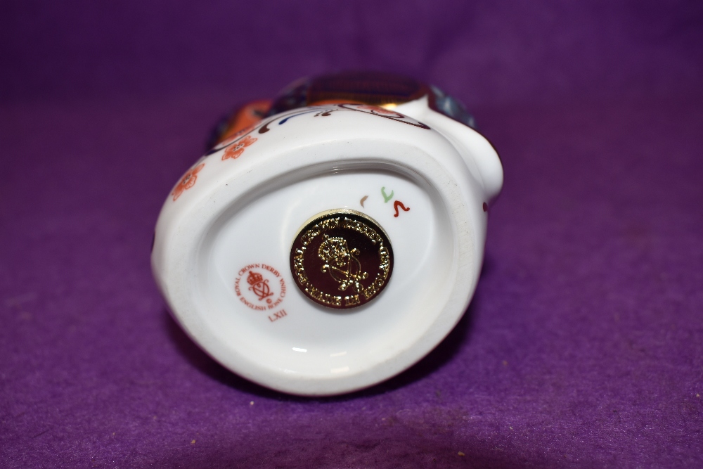 A Royal Crown Derby paperweight Kingfisher with a Gold stopper - Image 2 of 2