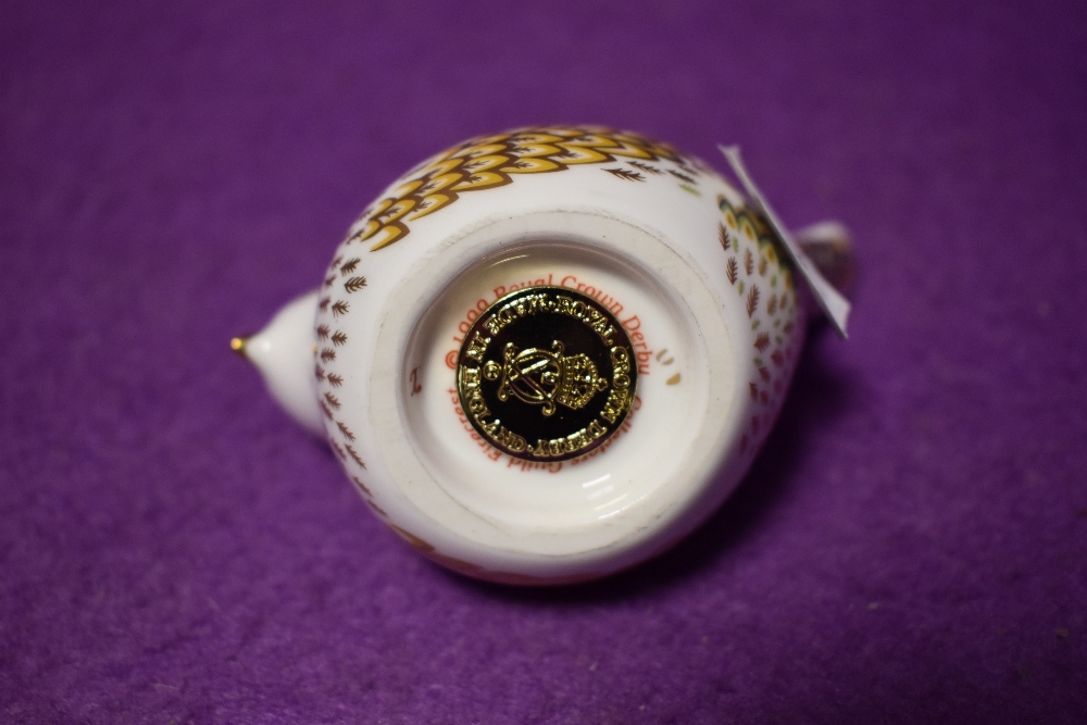 A Royal Crown Derby paperweight Firecrest with gold stopper - Image 2 of 2