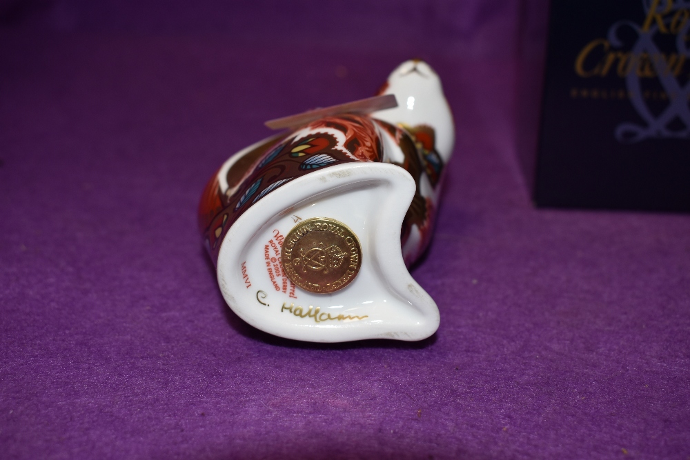 A Royal Crown Derby paperweight Woodland Squirrel with a Gold stopper - Image 2 of 2