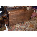 A Victorian mahogany gateleg dining table, closed dimensions approx, 125 x 59cm and 61cm leaves