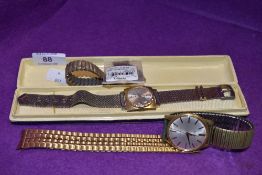 A selection of vintage mens watches including Seiko.