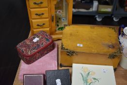 A collection of jewellery and similar boxes.