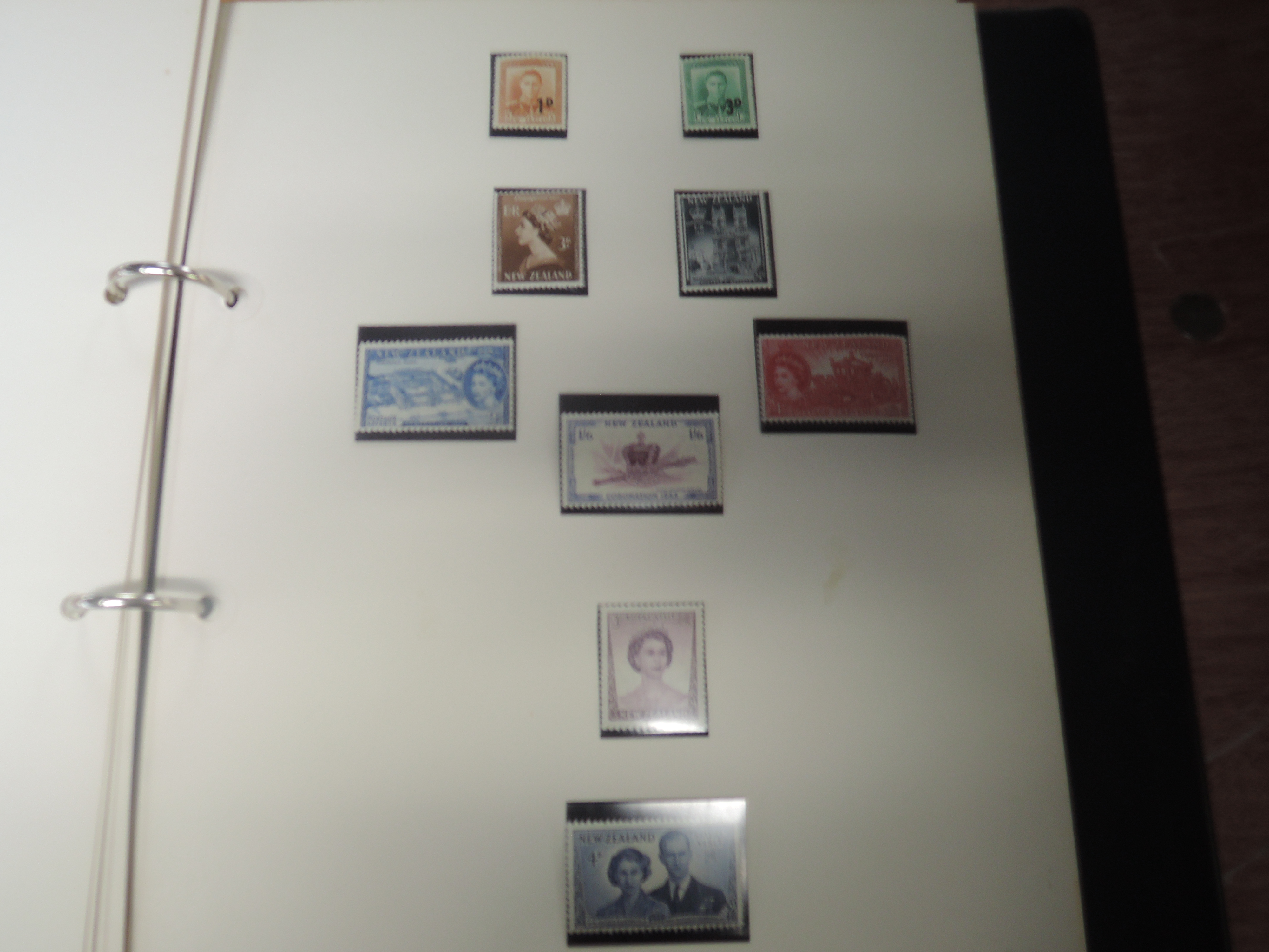 An Album of Mint New Zealand Stamps, early 1900's to late 1960's including 1935 Airmail Set, 1936 - Image 11 of 26