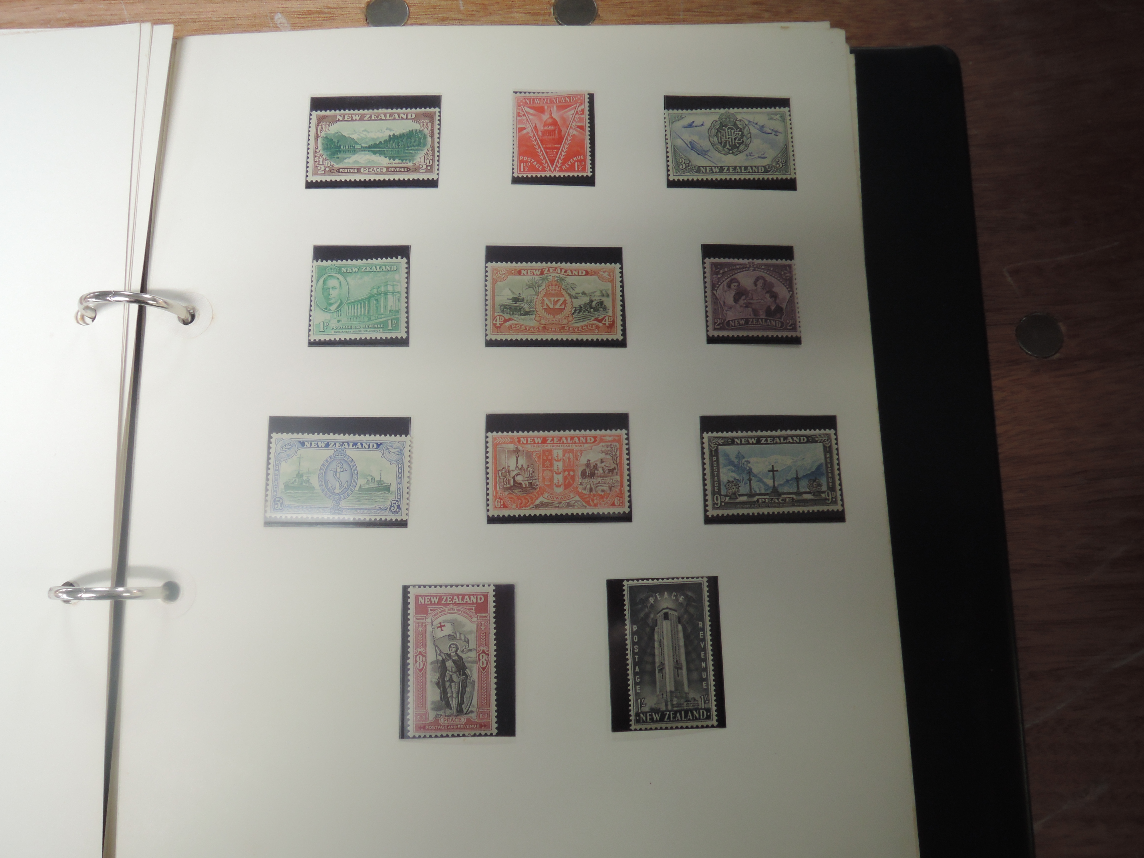 An Album of Mint New Zealand Stamps, early 1900's to late 1960's including 1935 Airmail Set, 1936 - Image 7 of 26