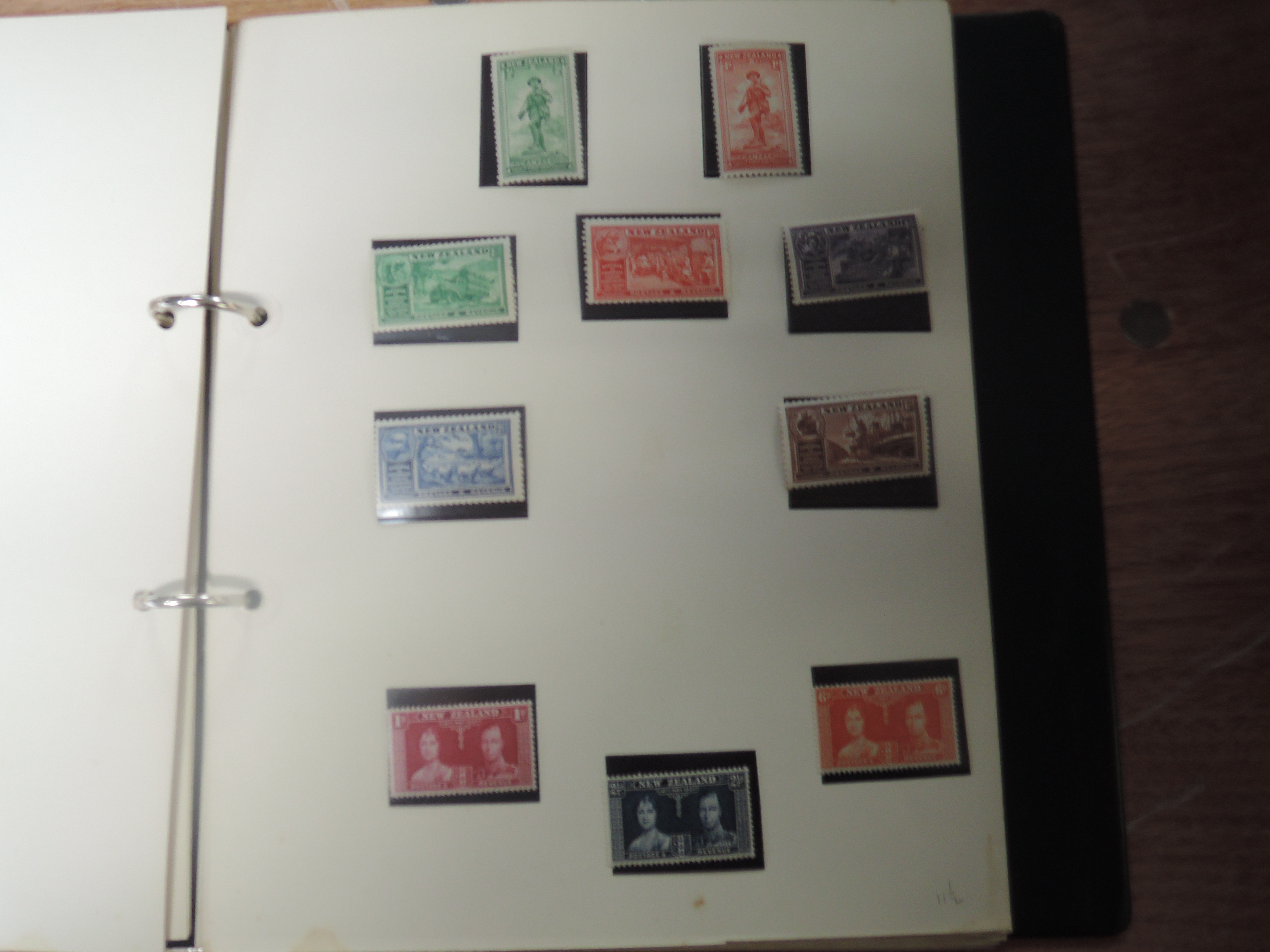 An Album of Mint New Zealand Stamps, early 1900's to late 1960's including 1935 Airmail Set, 1936 - Image 5 of 26