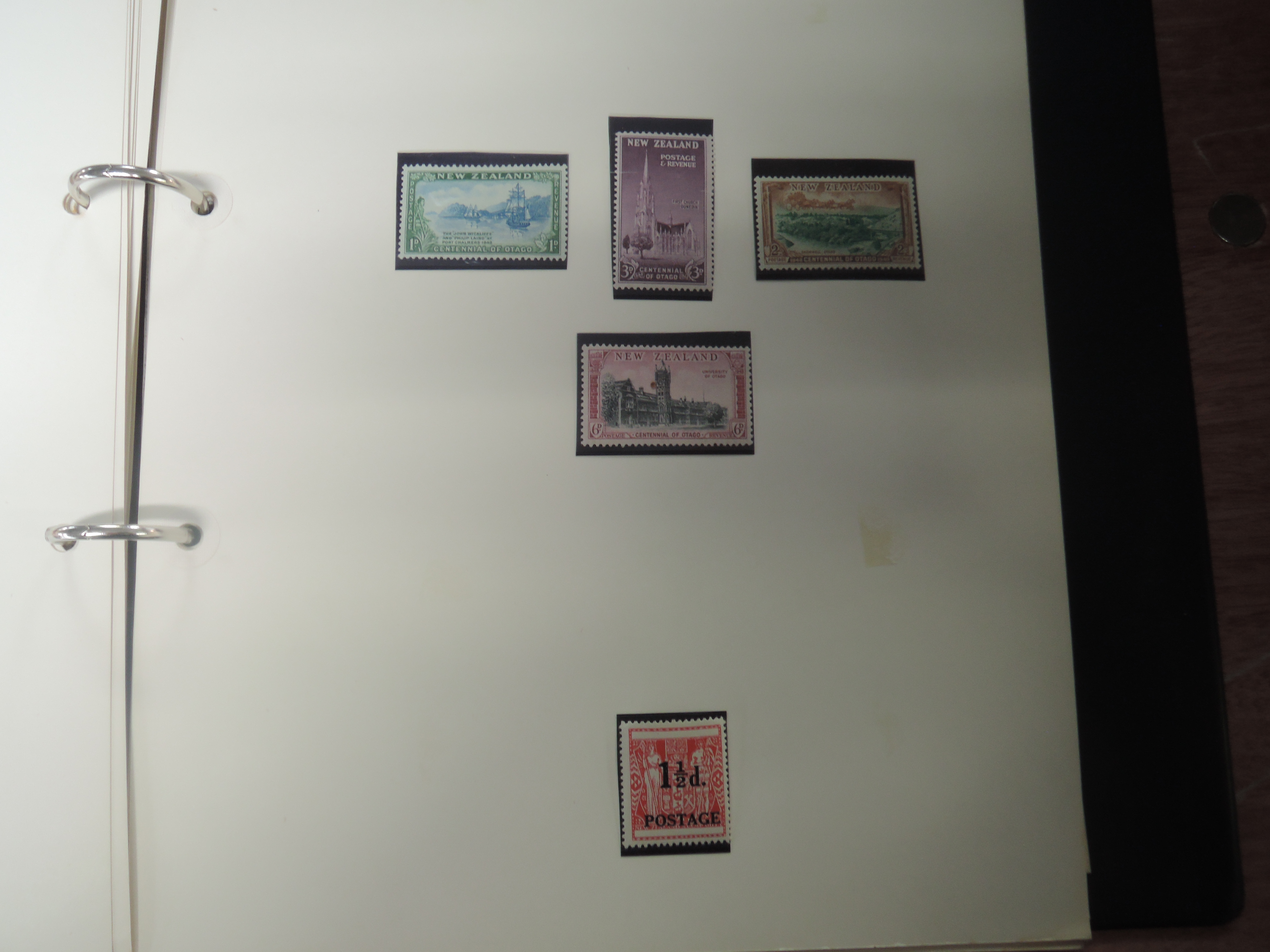 An Album of Mint New Zealand Stamps, early 1900's to late 1960's including 1935 Airmail Set, 1936 - Image 9 of 26