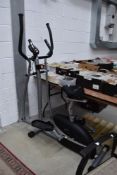 A V fit cross trainer exercise machine