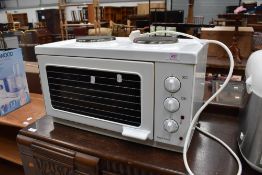 A Russell Hobbs kitchen counter top grill clean condition