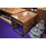 A nice quality Period style oak gateleg table, width approx. 91cm