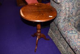 A Victorian stained frame occasional pedestal table, diameter approx. 49cm