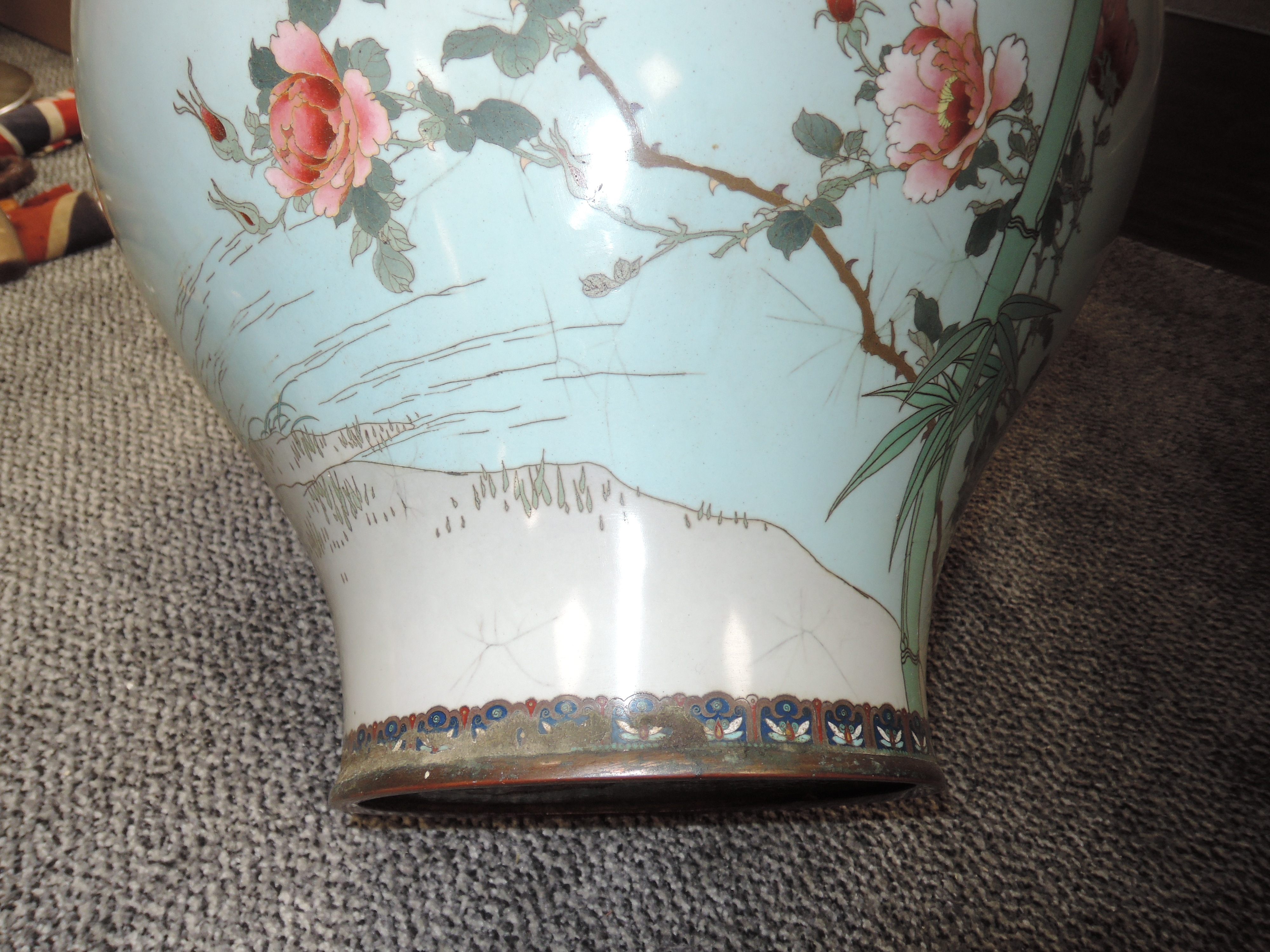 A Meiji period cloisonne enamel bodied squat vase of baluster form decorated with Cockeral Hens - Image 5 of 7