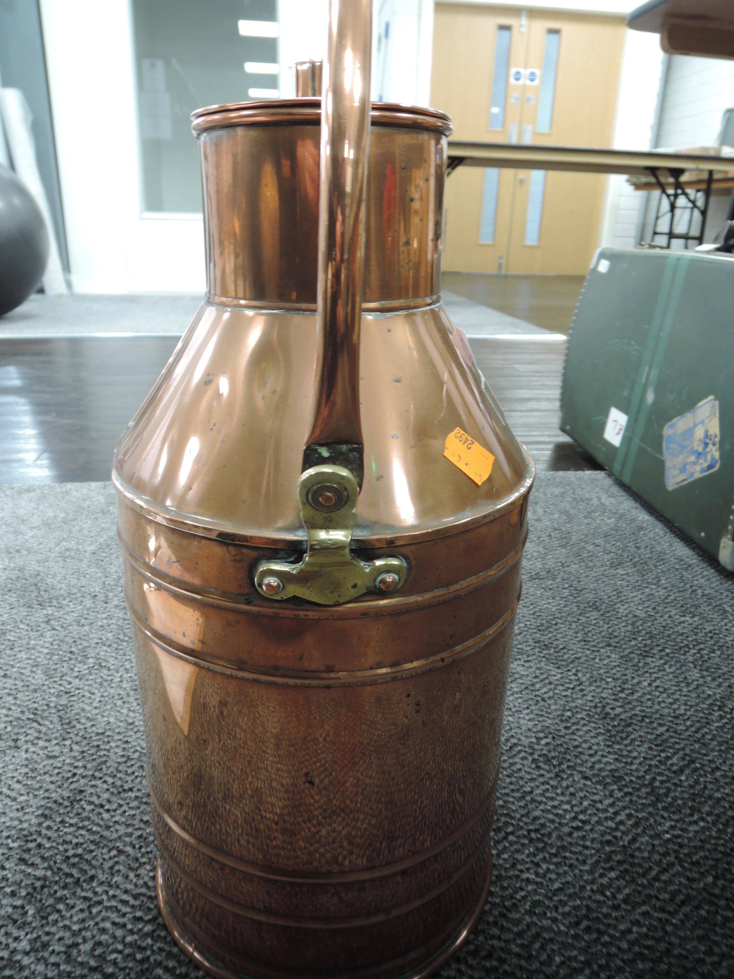 A large 2 gallon copper dairy or similar farm house canister 55cm high - Image 3 of 4