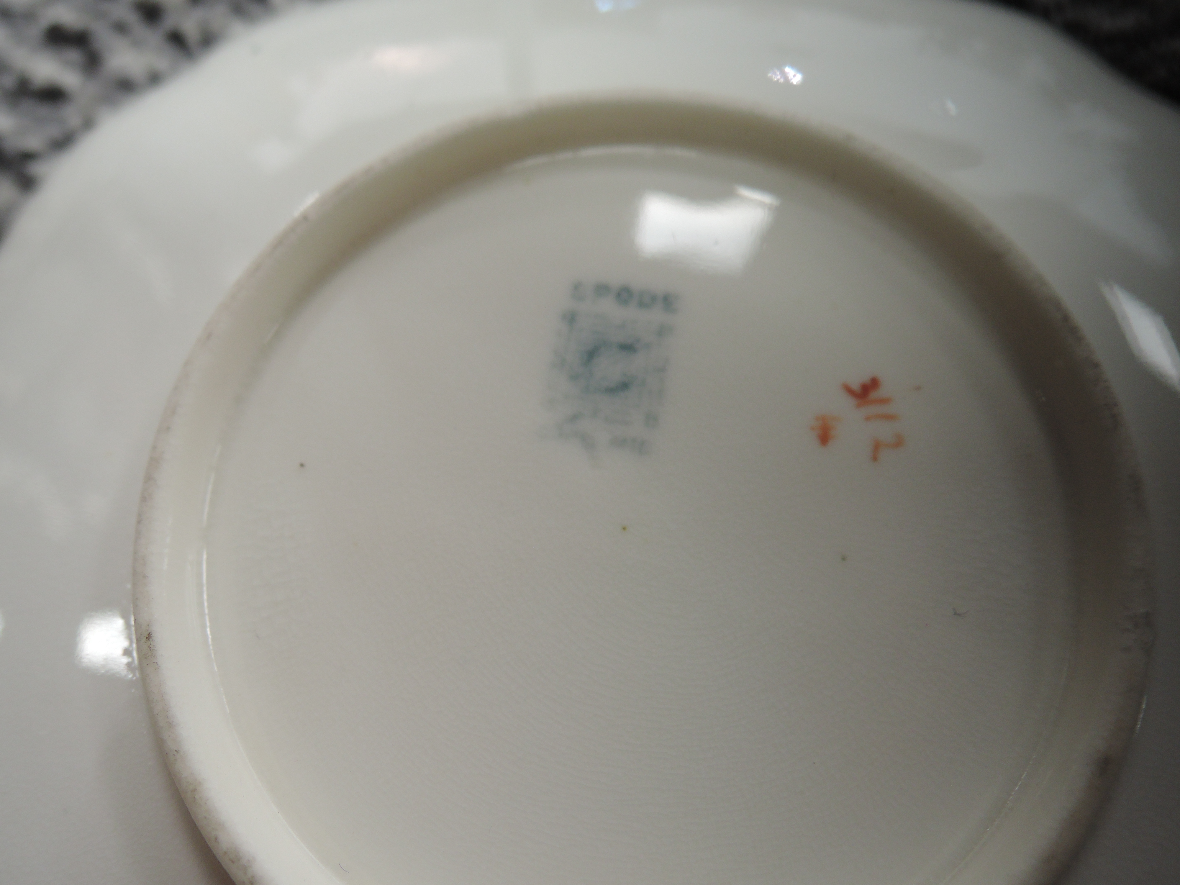 An exquisite tea cup and saucer set by Spode Copeland Pt no 3112 both pieces very good - Image 3 of 7