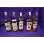 Five 70cl bottles of Whisky, Famous Grouse Finest Scotch x2, Bells Extra Special, Whyte & Mackay