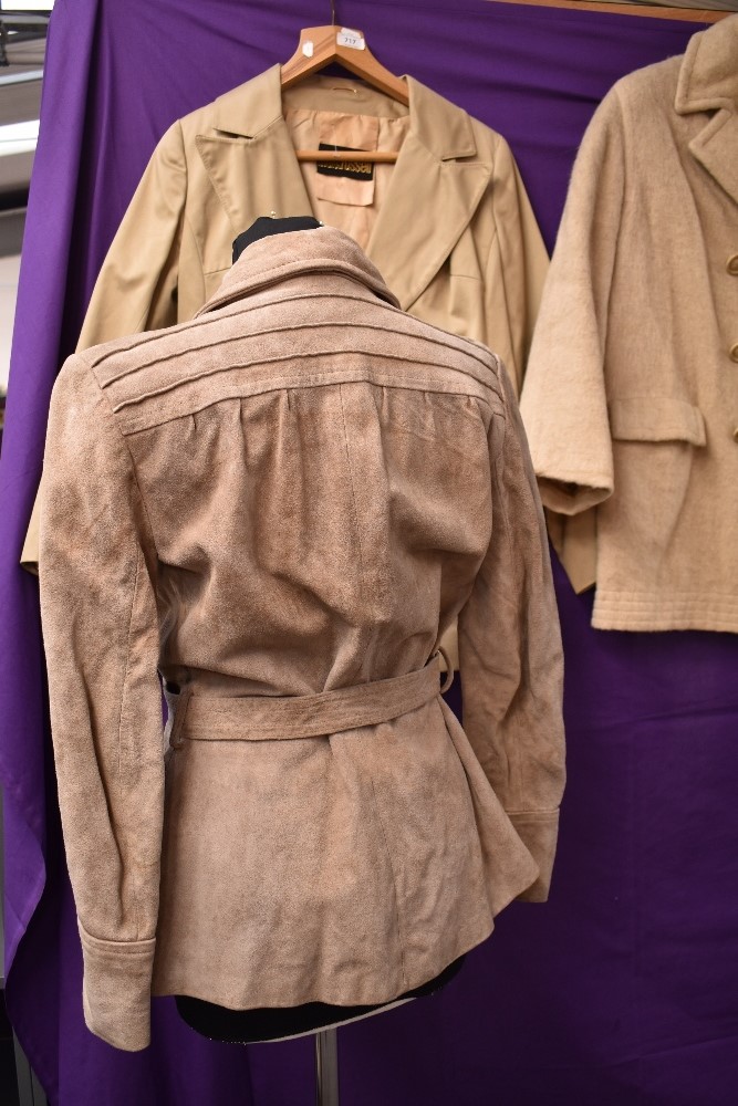 Five ladies vintage coats and jackets including 1970s suede belted coat in taupe. - Image 4 of 6