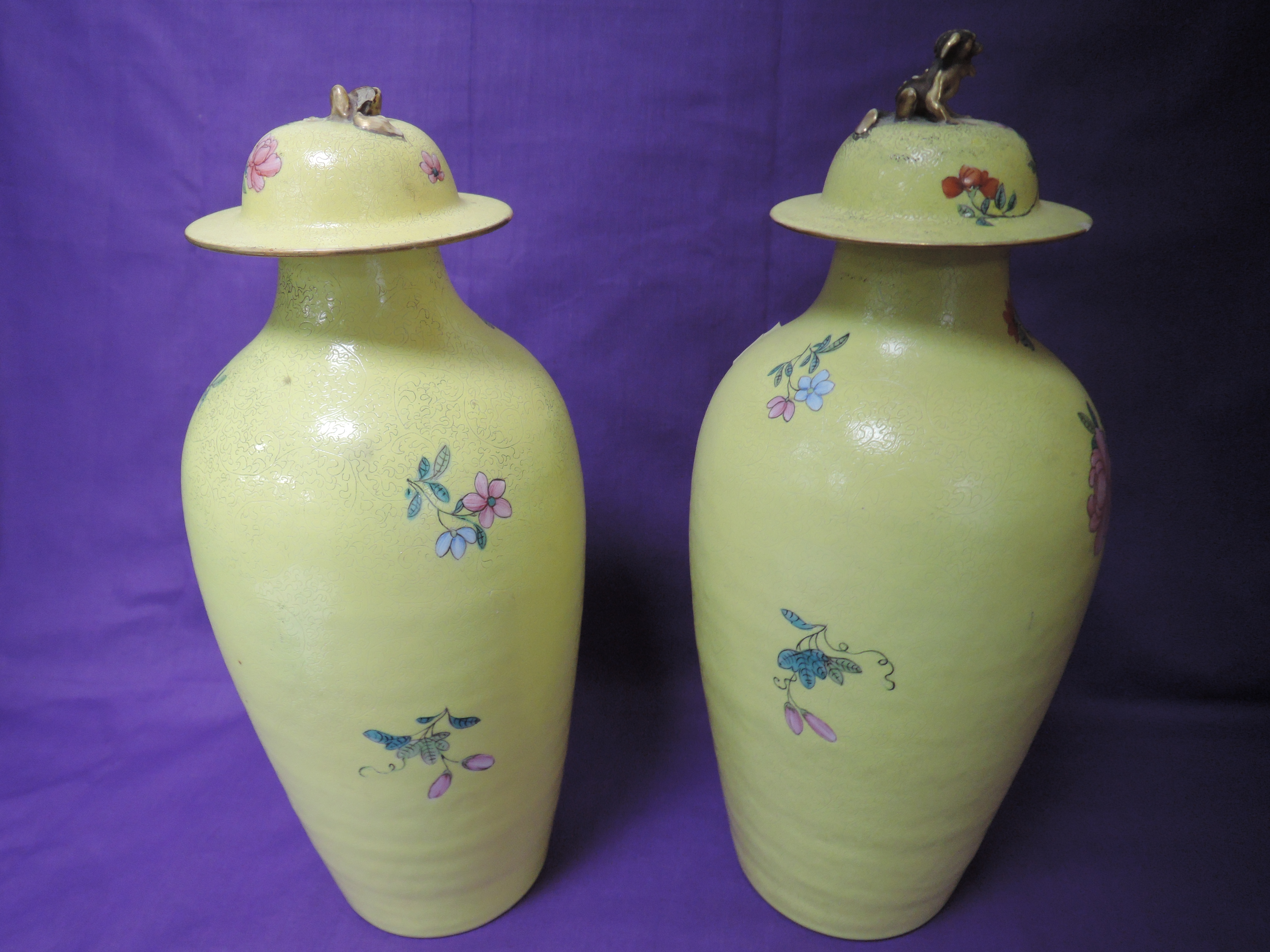 A pair of impressive highly decorated Chinese export hard paste Meiping vase with jiyouhuang chicken - Image 2 of 12