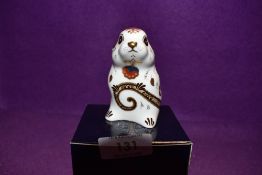 A Royal Crown Derby Paperweight Mouse, boxed with Gold Stopper