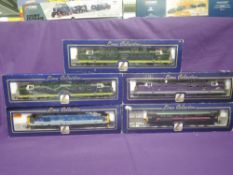 Five Lima 00 gauge Diesel Locomotives, Tulyar D9015, boxed L204656, Alycidon D9009, boxed L204657,