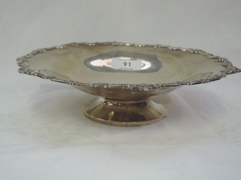 A silver tazza of circular form having moulded and shaped decorative rim and circular pedestal foot, - Image 2 of 2