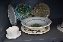 A mixed lot of vintage ceramics including Wedgwood bowl and plate having floral patterns, one of