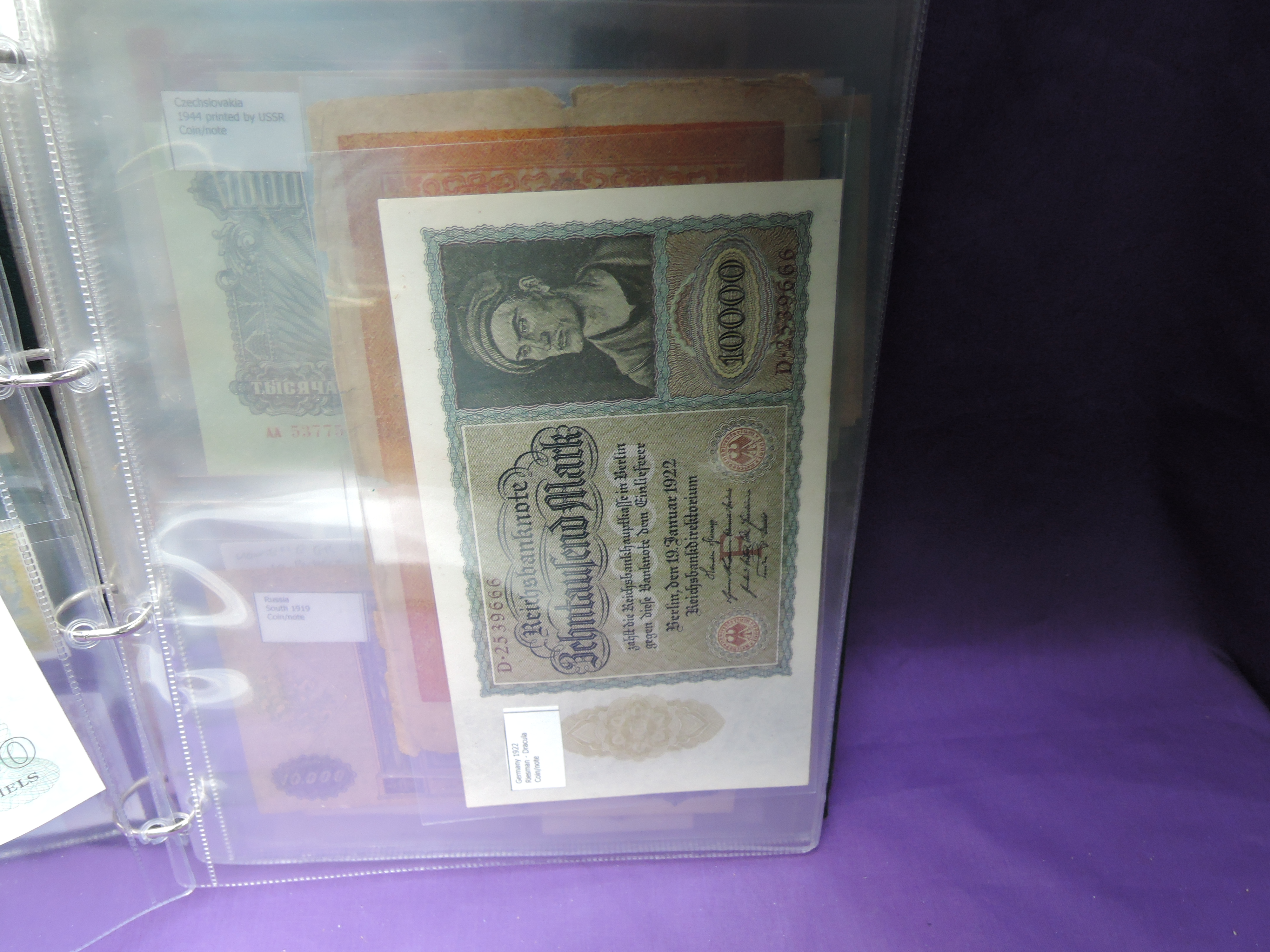 Two albums of World Banknotes, Afghanistan to Zimbabwe, most countries seen, mainly uncirculated - Image 8 of 12