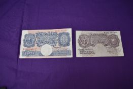 A collection of fourteen GB and Commonwealth Banknotes, WW2 1940 10 Shilling & £1 notes, 1963 10