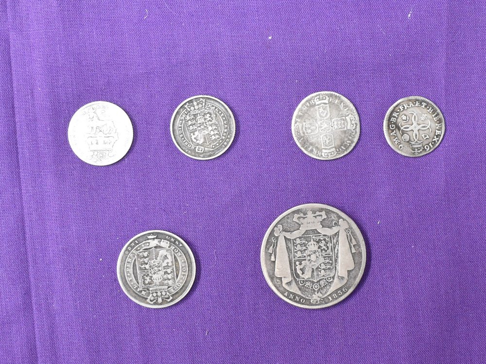 A small collection of GB Silver Coins including a William IV 1836 Halfcrown, a George IV 1824 - Image 2 of 2