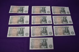 Thirty Two uncirculated consecutive 1978 Bank of England £1 Notes, J.B.Page, numbered D21 754136