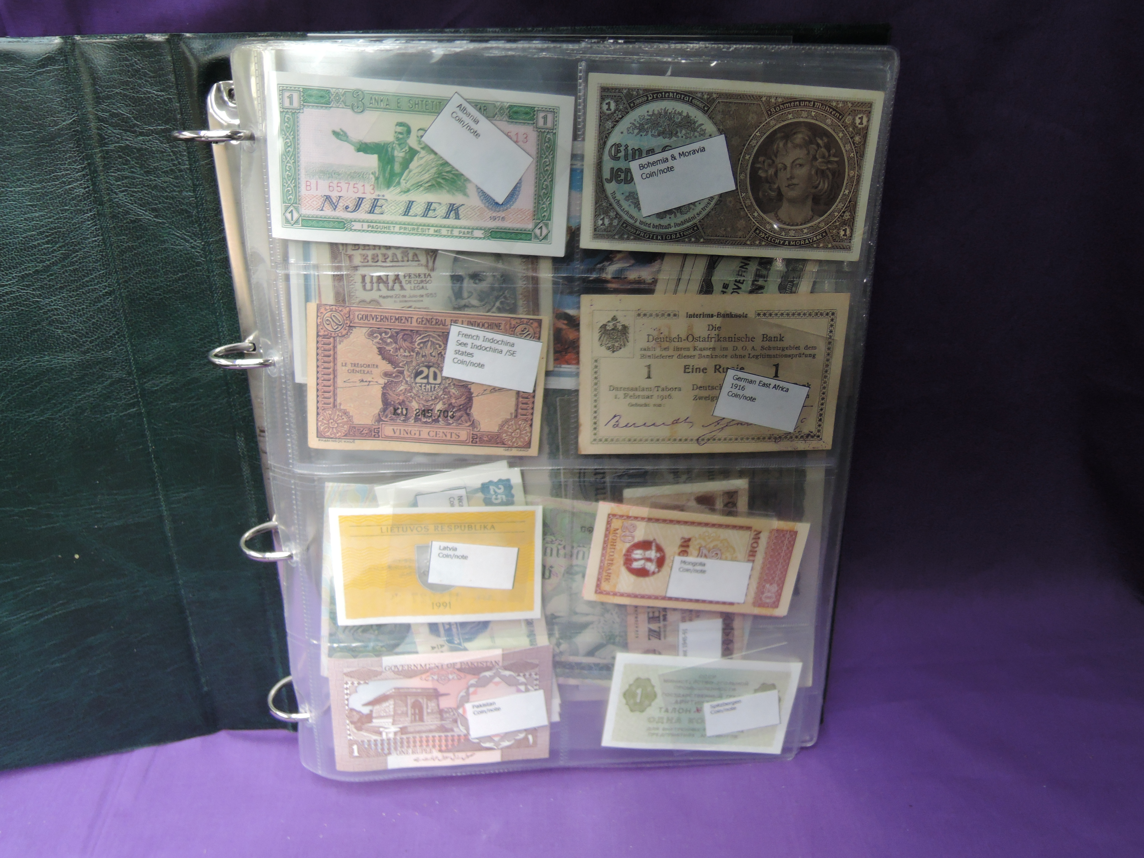 Two albums of World Banknotes, Afghanistan to Zimbabwe, most countries seen, mainly uncirculated - Image 5 of 12
