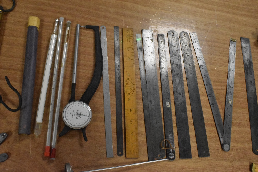A selection of engineers or machinist marking and measuring devices including rulers and gauges - Image 7 of 8