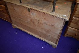 A 19th Century stripped pine bedding box, approx. dimensions 103 x 57 x 62cm