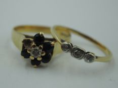 Two 18ct gold dress rings , both AF, approx 4.7g