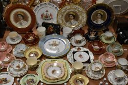 A large selection of vintage and retro collectables of royal interest, included are Aynsley cups and