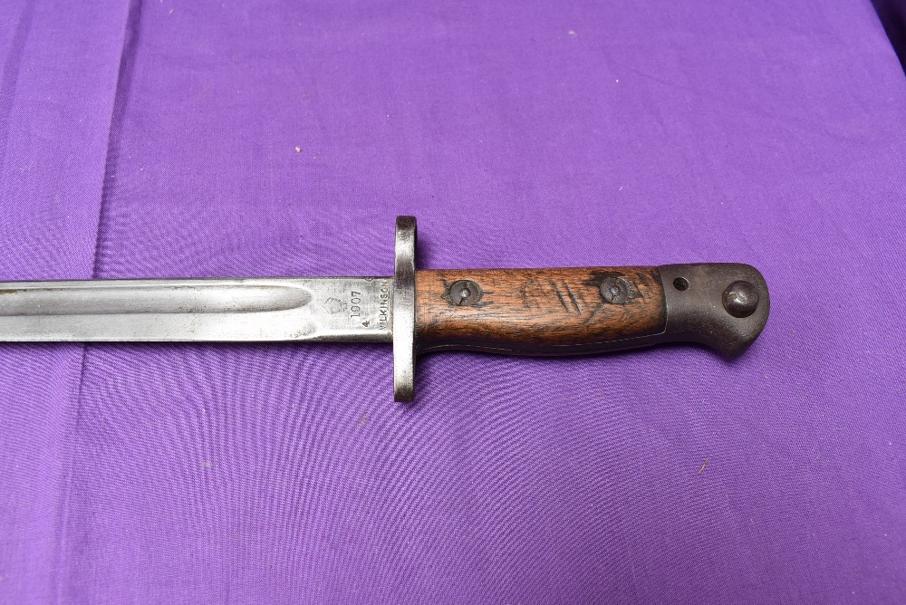 A British SMLE Bayonet pattern 1907, no hooked quillon, blade marked Crown GR 1907, 4.16, several - Image 5 of 9