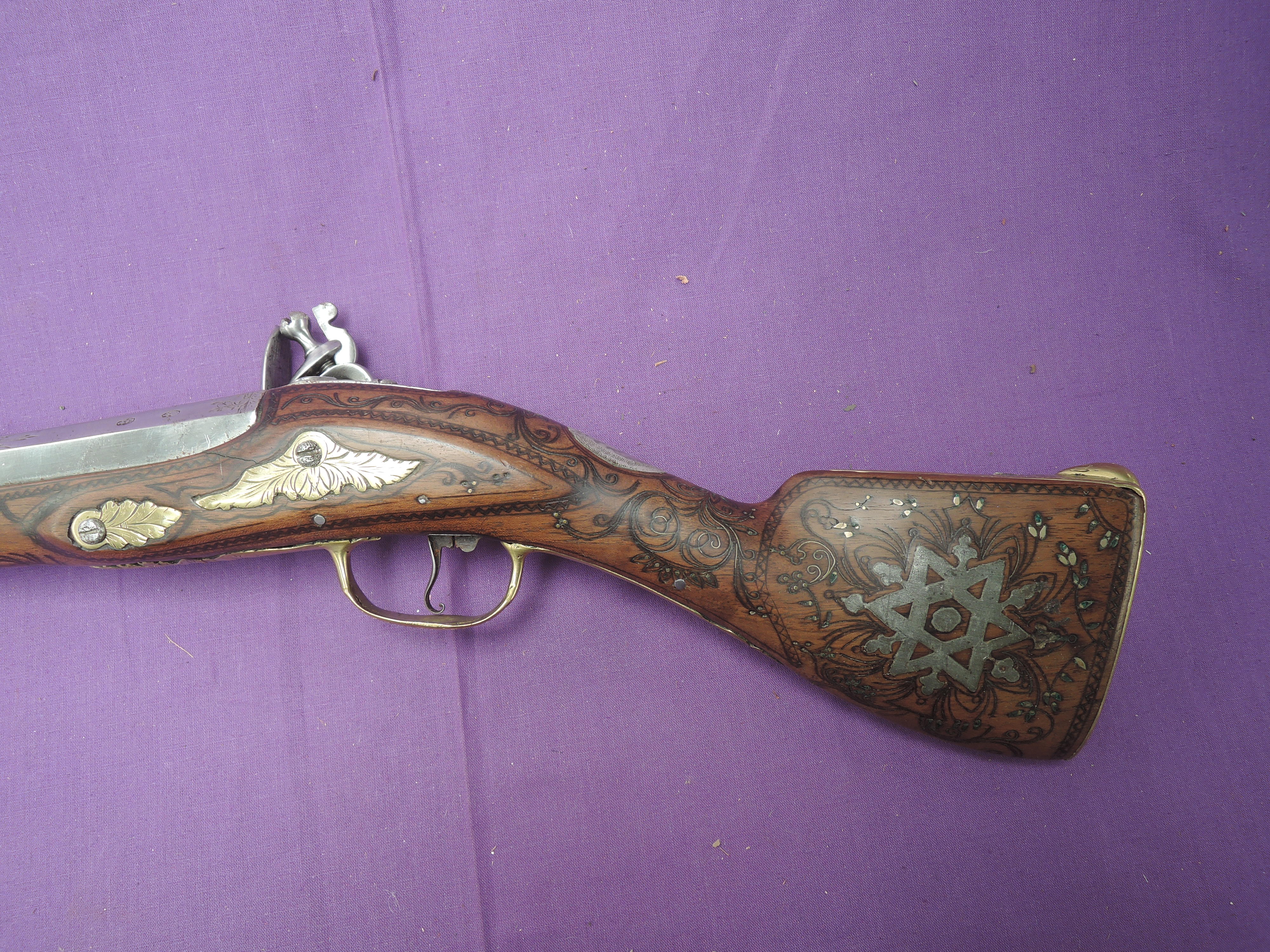 An early possibly Turkish Flintlock Blunderbuss Pistol, decorated brass trigger guard and stock - Image 4 of 8