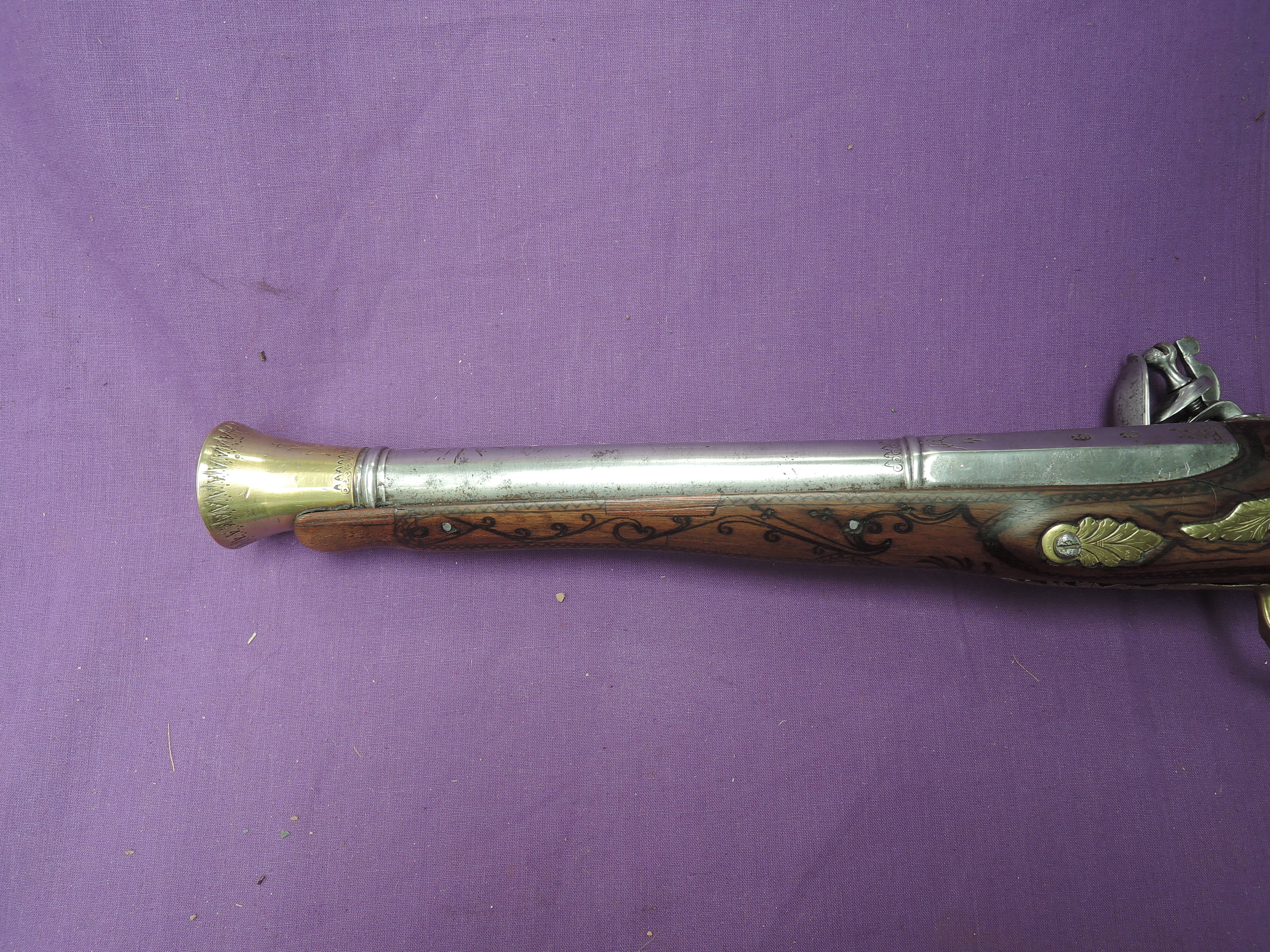 An early possibly Turkish Flintlock Blunderbuss Pistol, decorated brass trigger guard and stock - Image 5 of 8