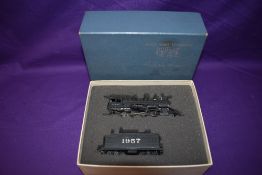 A United Models made by Atlas Industries Inc HO scale AT & SF 2-8-0 Loco & Tender 1957 in original