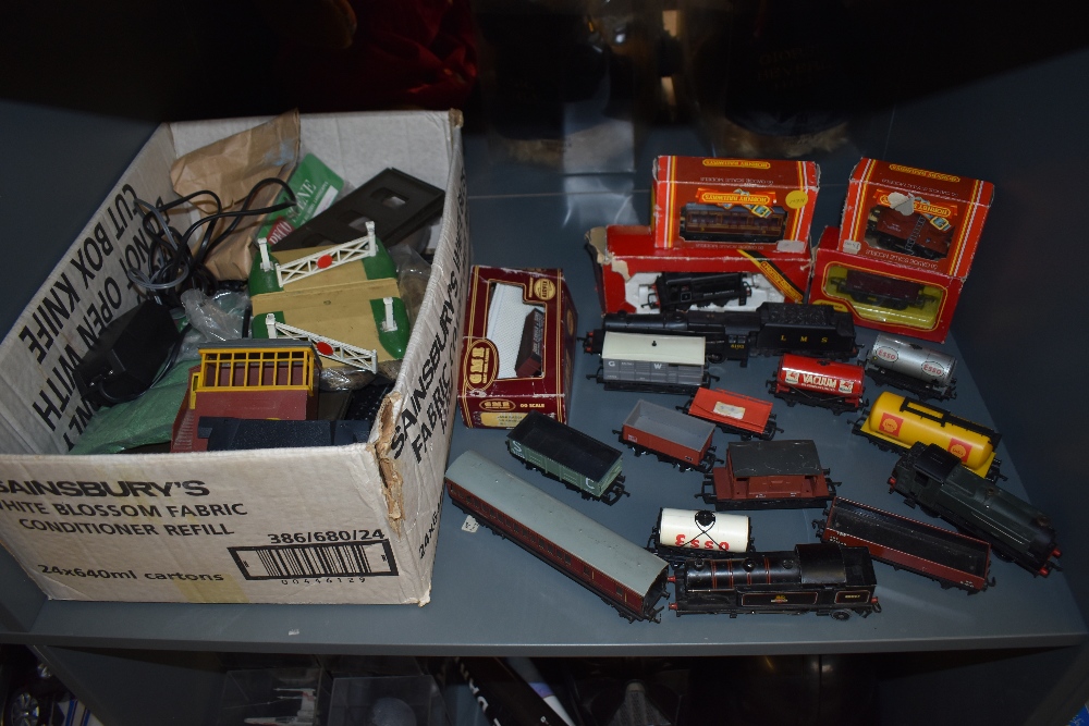 A collection of 00 gauge including a Hornby LMS 2-8-0 Loco & Tender, a Hornby BR 0-6-2 Tank