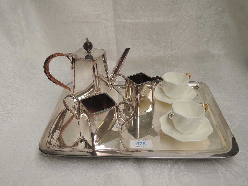 An Edwardian Elkington plate coffee for two presentation set, comprising small coffee pot of