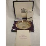 A cased silver salver commemorating the Royal Silver Wedding 1947-1972, limited edition 2492/3500