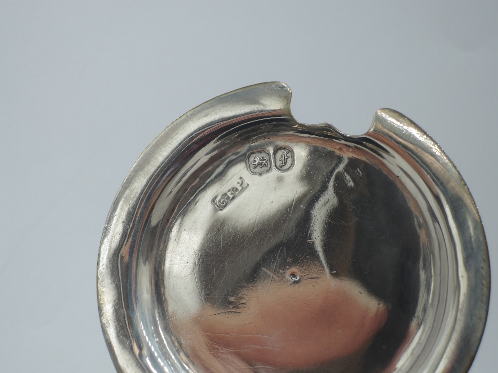 A Victorian silver mustard pot of plain cylindrical form having gadrooned rim and scallop shell - Image 3 of 3