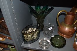 A mixed lot of art glass including green vase with naturalistic or wave like shape.