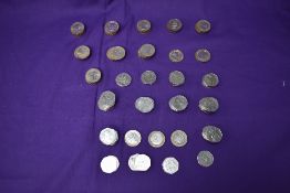 A collection of modern £2 and 50p GB Circulated Coins including King James Bible 2011 £2, The