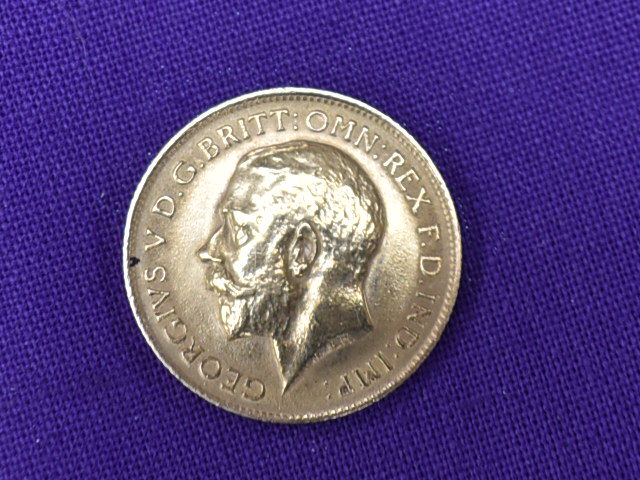 A 1914 George V Gold Half Sovereign - Image 2 of 2