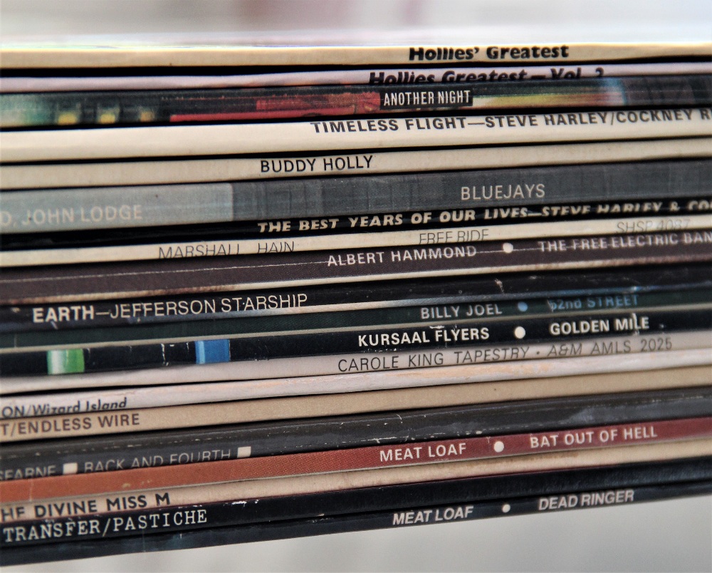 A lot of twenty various rock / pop albums - all in generally VG+ condition - Image 3 of 3